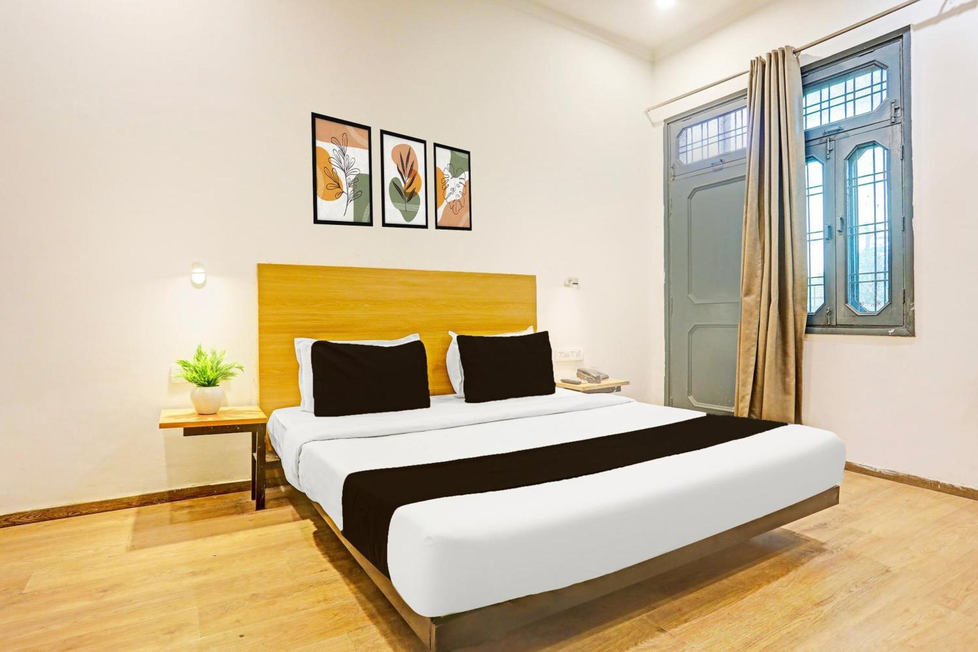 Super Townhouse Vijay Khand Gomti Nagar Lucknow Zewnętrze zdjęcie