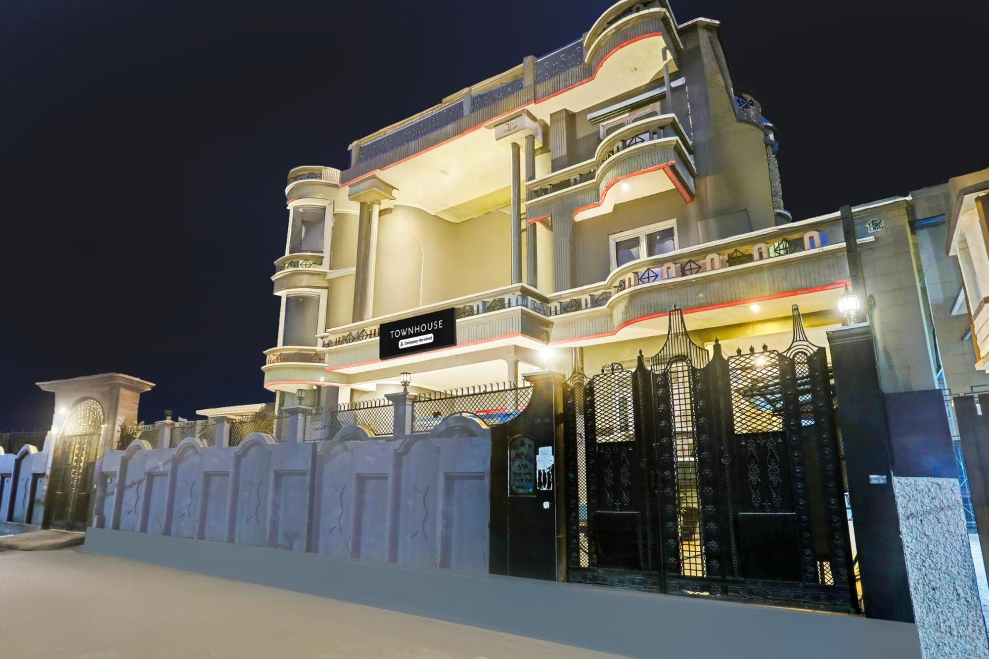 Super Townhouse Vijay Khand Gomti Nagar Lucknow Zewnętrze zdjęcie