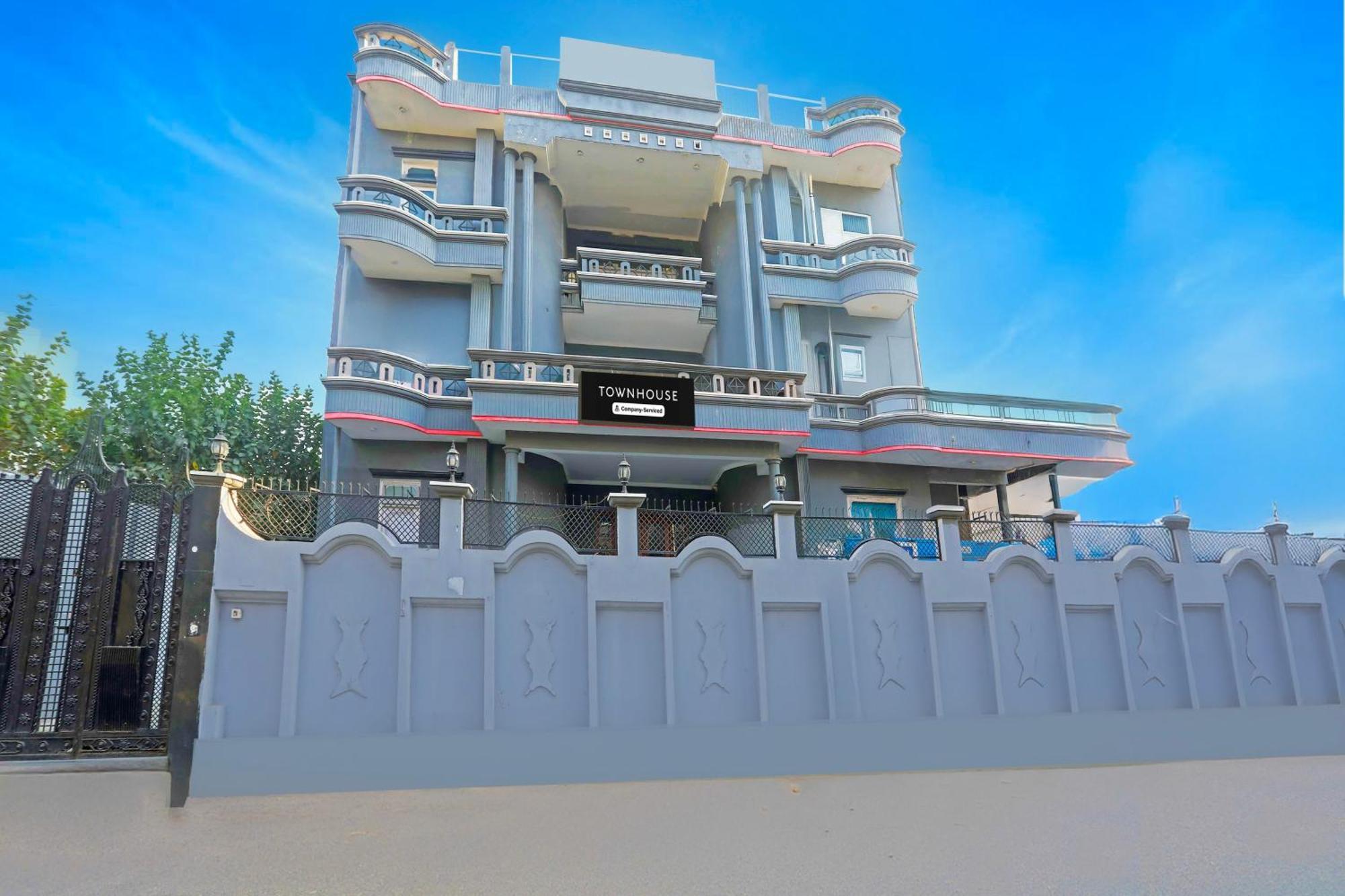 Super Townhouse Vijay Khand Gomti Nagar Lucknow Zewnętrze zdjęcie